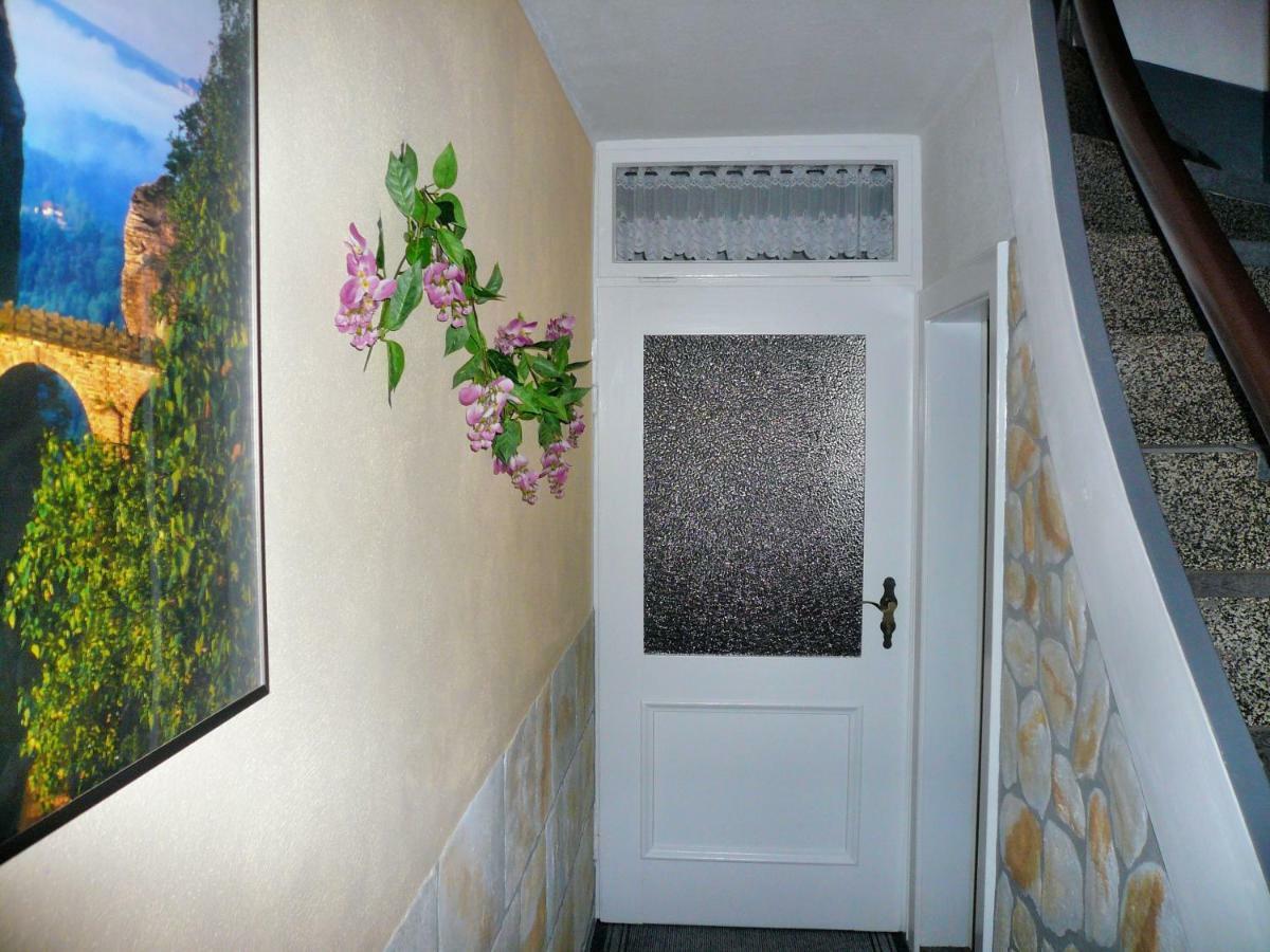Ferienhaus Und Ferienwohnung Buettner Rathmannsdorf Bagian luar foto